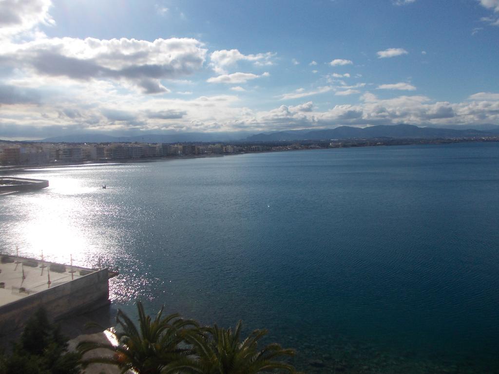 Hotel Theoxenia Loutraki  Exterior photo